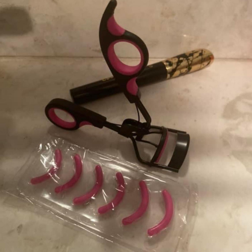 Eyelash Curler with 6 Silicone Refill Pads  - at Amazon 