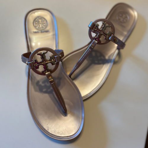 Tory Burch Mini Miller Flat Thong UP TO 30% OFF + FREE SHIP at Zappos - at Zappos 